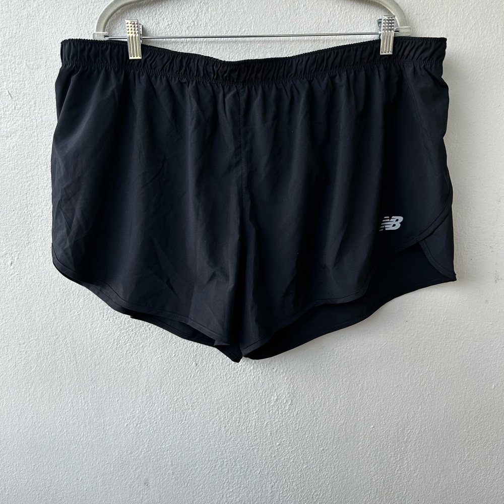 New balance dry short